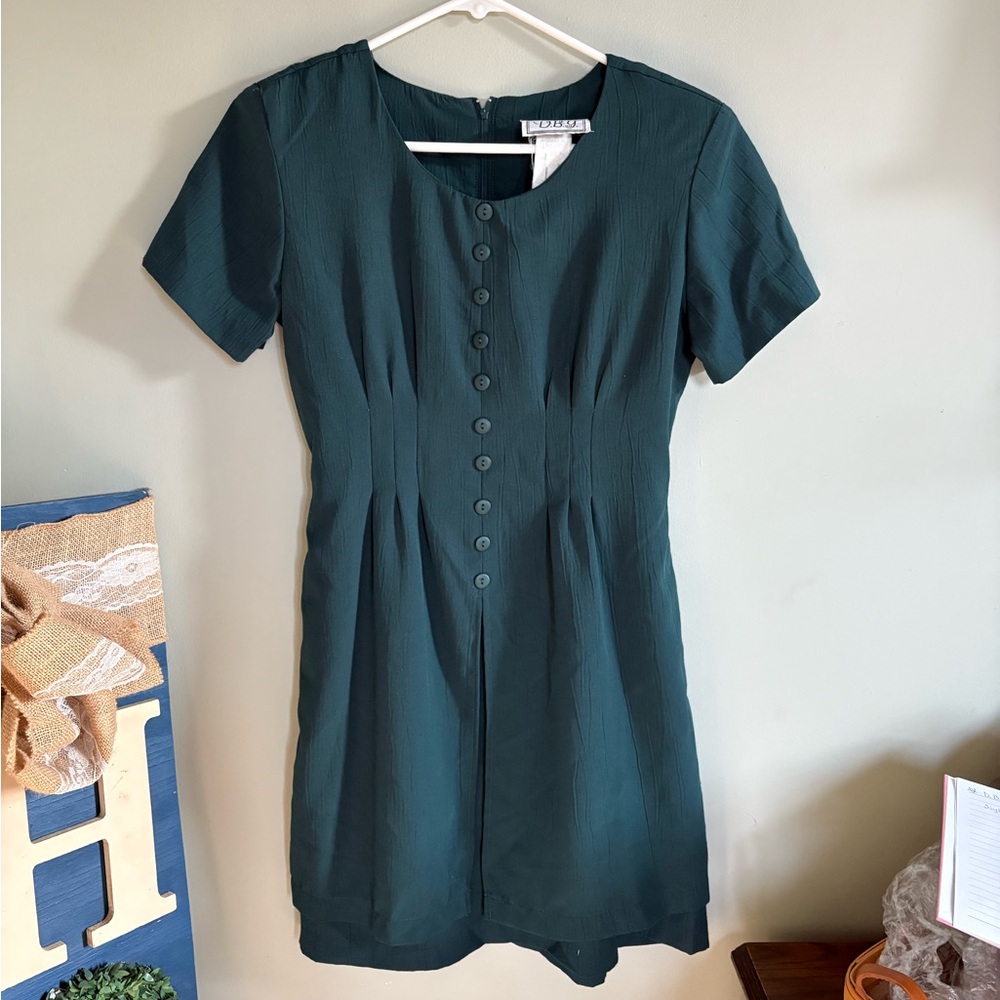 Adorable Vintage D.B.Y  Green Button-Up Dress with Shoulder Pads Size 7